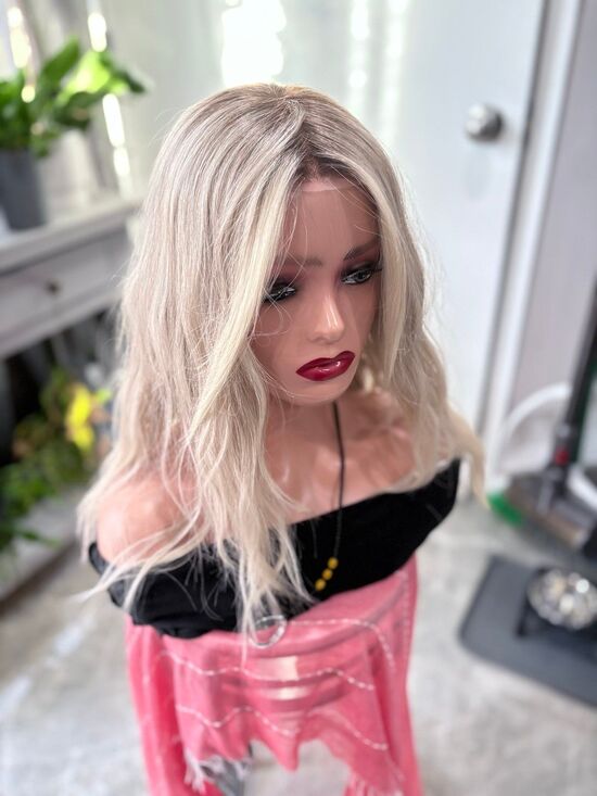 René of Paris “Roxie” wig in color Billionaire Blond-R New main image 7